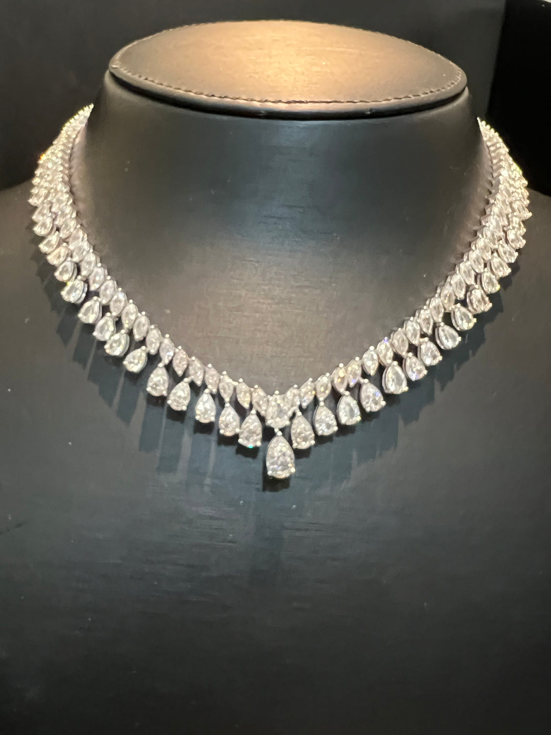 Pears necklace قلاده دمعات - just like diamonds