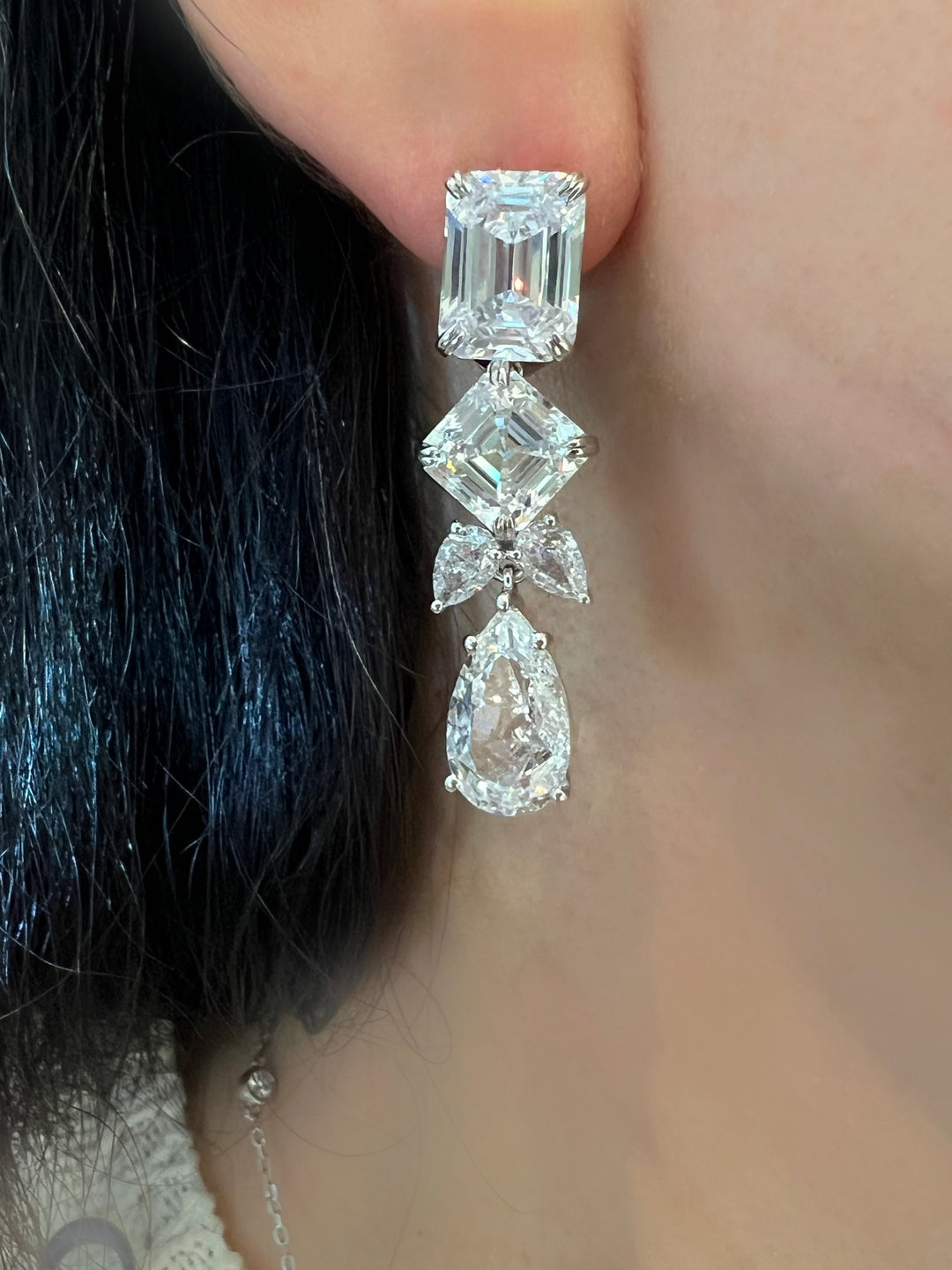 Multi cut solitaries earrings أقراط سوليتيرات مشكلة