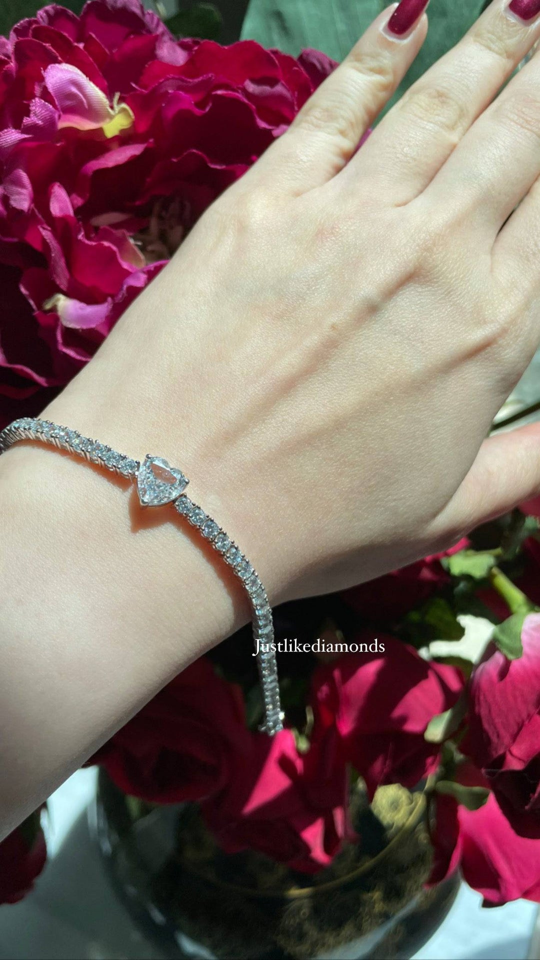 Heart tennis bracelet سوار التينيس مع القلب