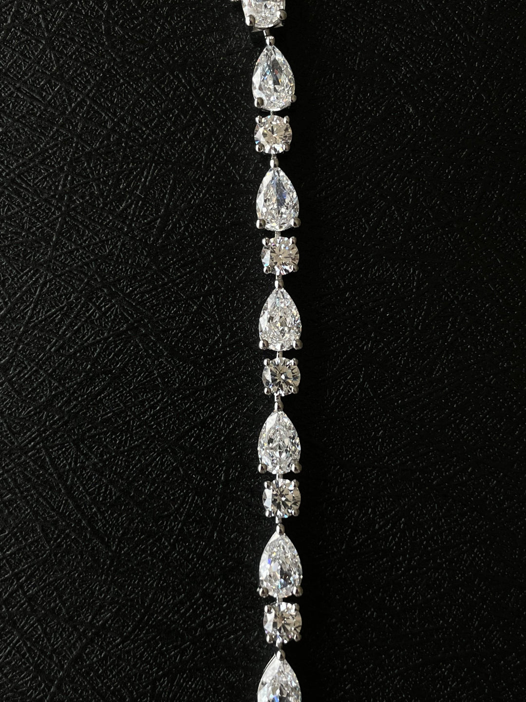 Pears and round tennis bracelet سوار راوند ودمعات