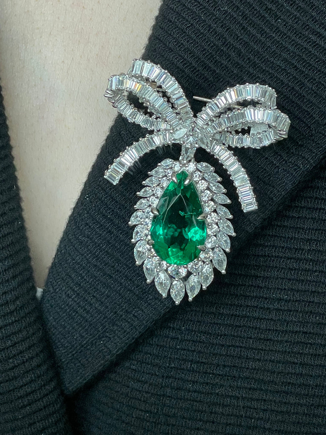 Pear brooch بروش الدمعه - just like diamonds