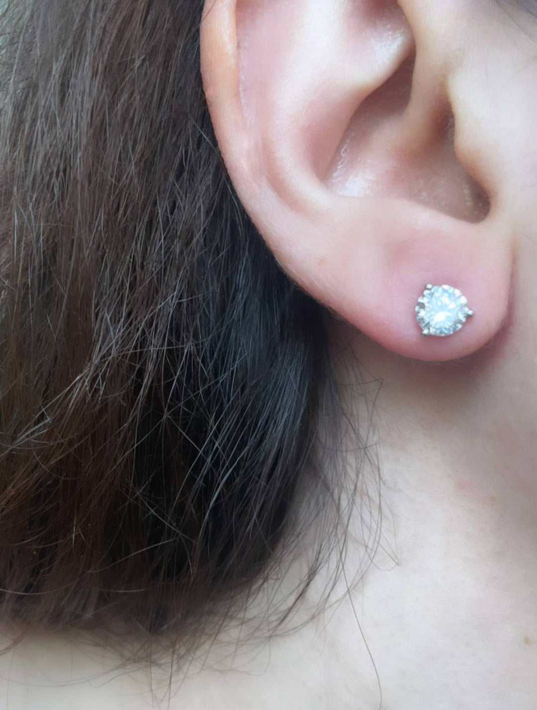 3 prongs round studs 6mm أقراط السوليتير الدائري - just like diamonds