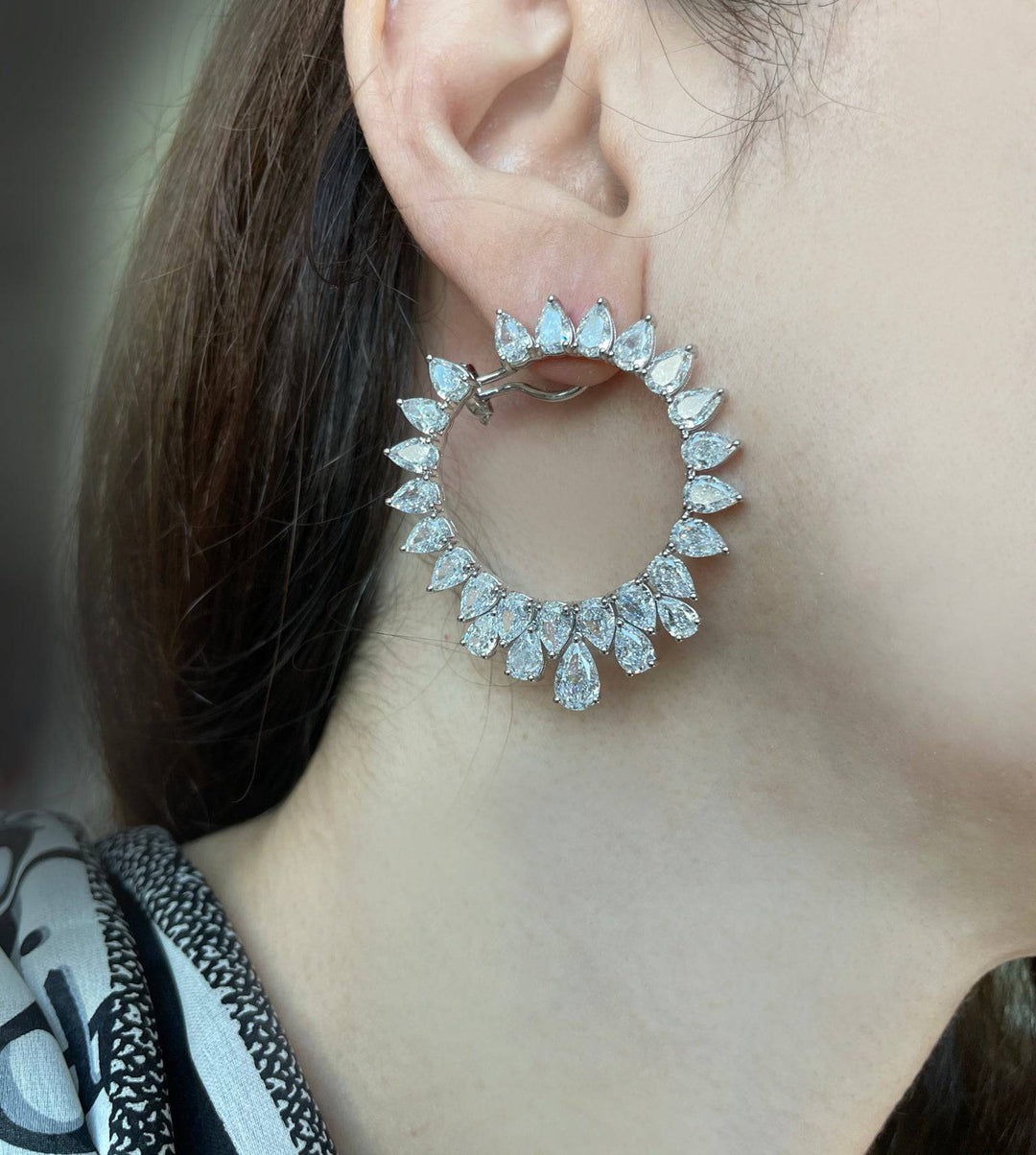 Designer style Hoop earrings أقراط الهووب ديزانر ستايل - just like diamonds