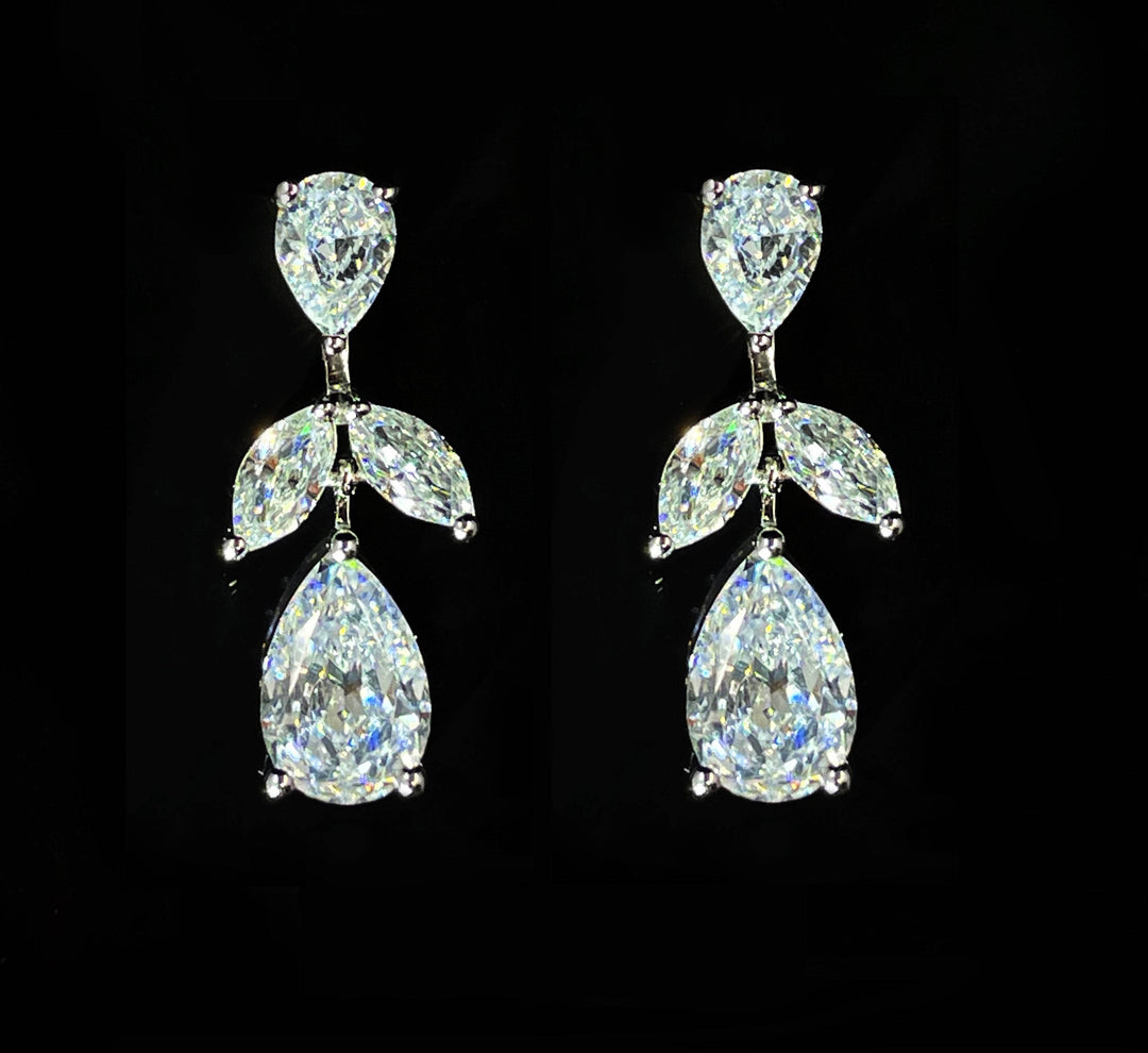 pear cut earrings أقراط دمعات - just like diamonds
