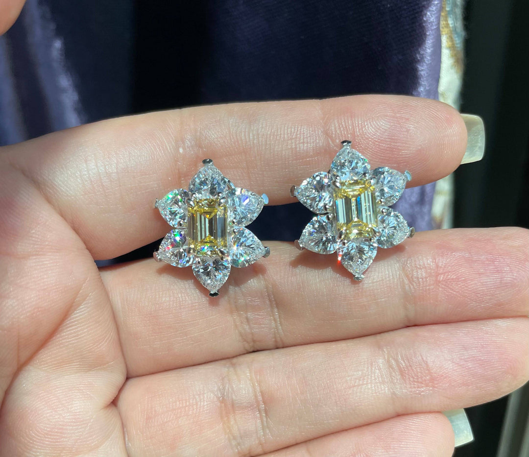 White Hearts with emerald center أقراط الايميرالد المحاطة بالقلوب - just like diamonds