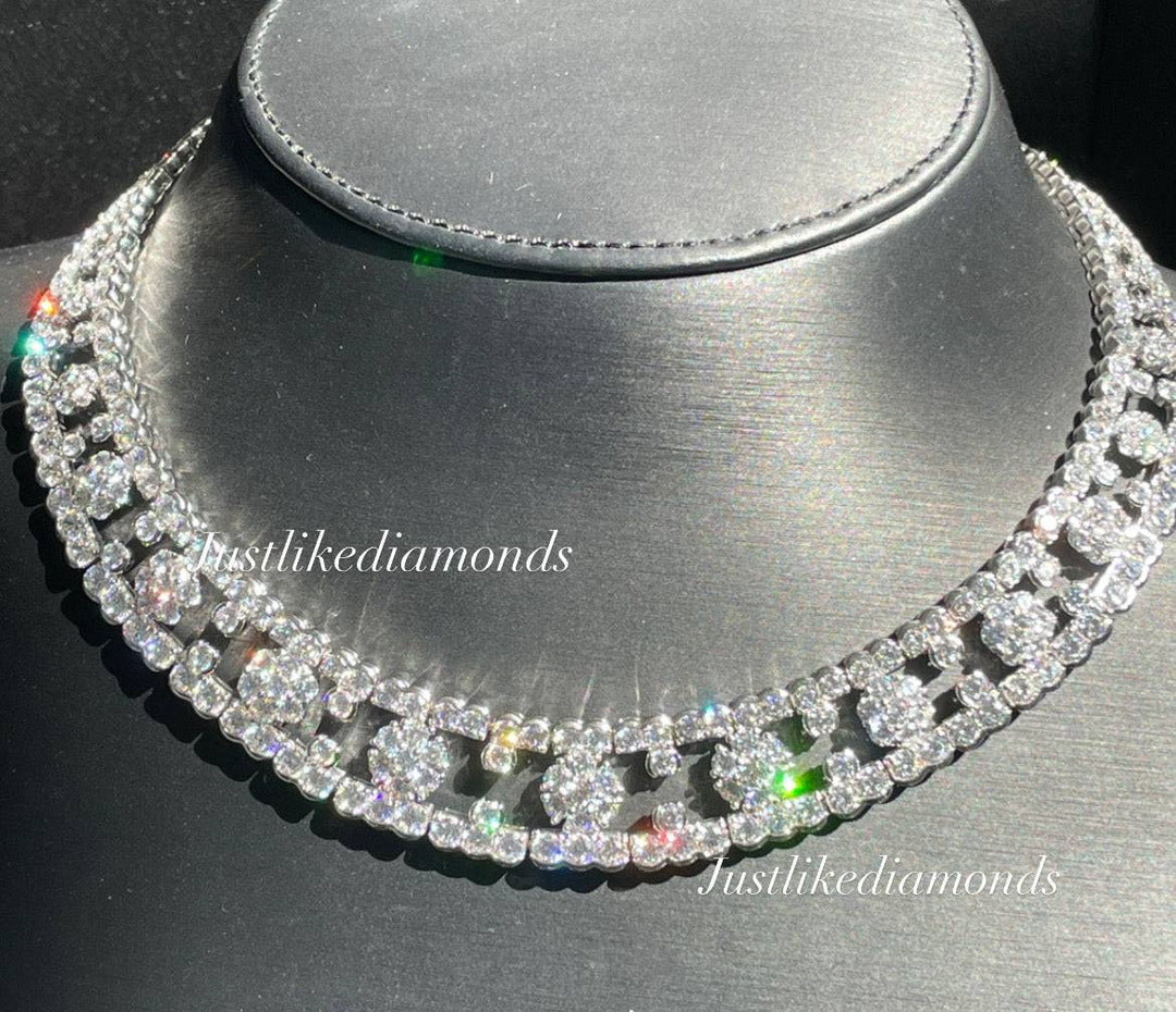 Collar necklace عقد على شكل طوق - just like diamonds