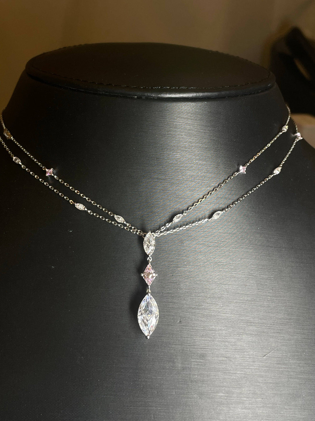 Marquise fancy pink pendant تعليقة الماركيزات الزهرية - just like diamonds