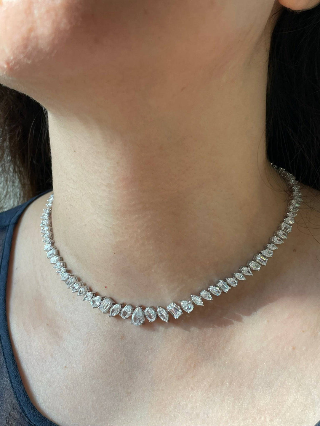 Mix cut stones chocker with central pear تشوكر خليط الأحجار - just like diamonds