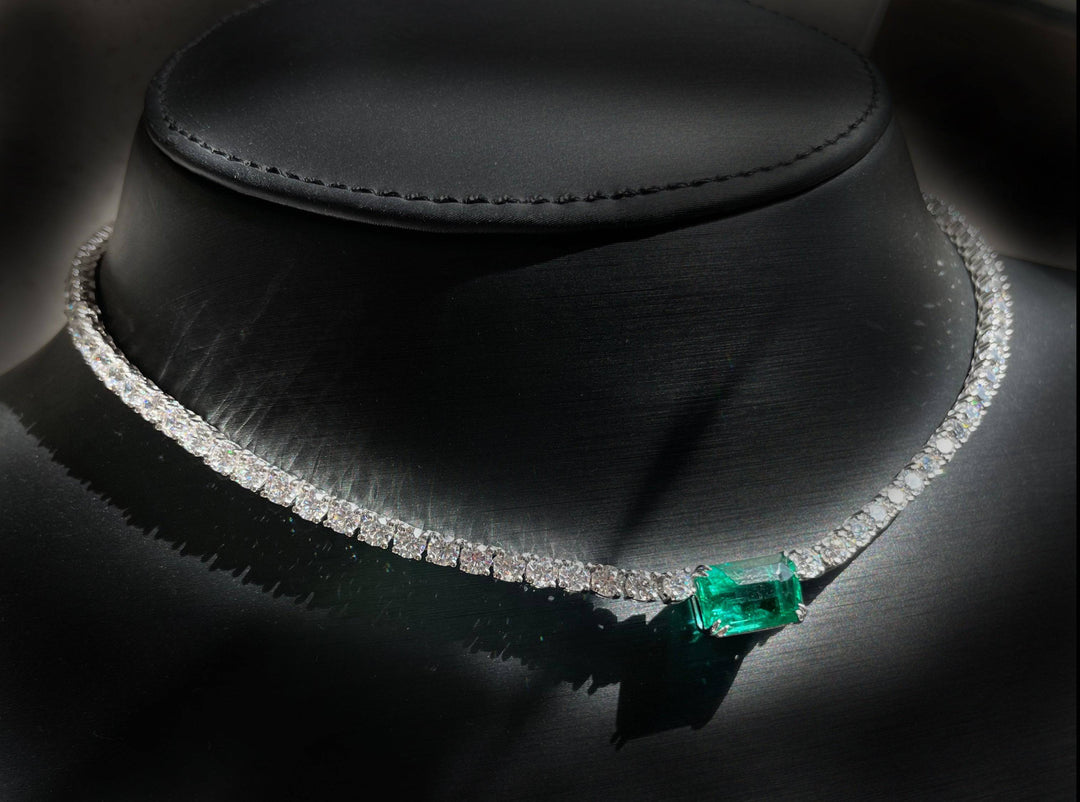 Simple tennis emerald necklace قلاده التينيس مع الايميرالد - just like diamonds