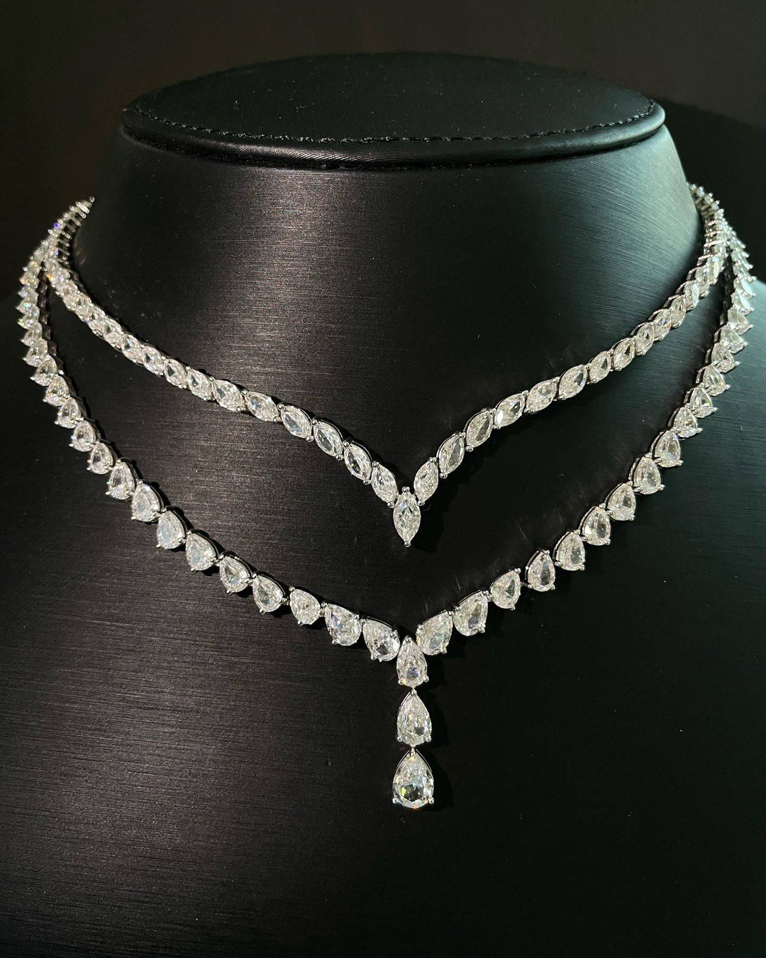 Two layers marquise and pear necklace عقد طبقتين من ماركيزات و دمعات - just like diamonds