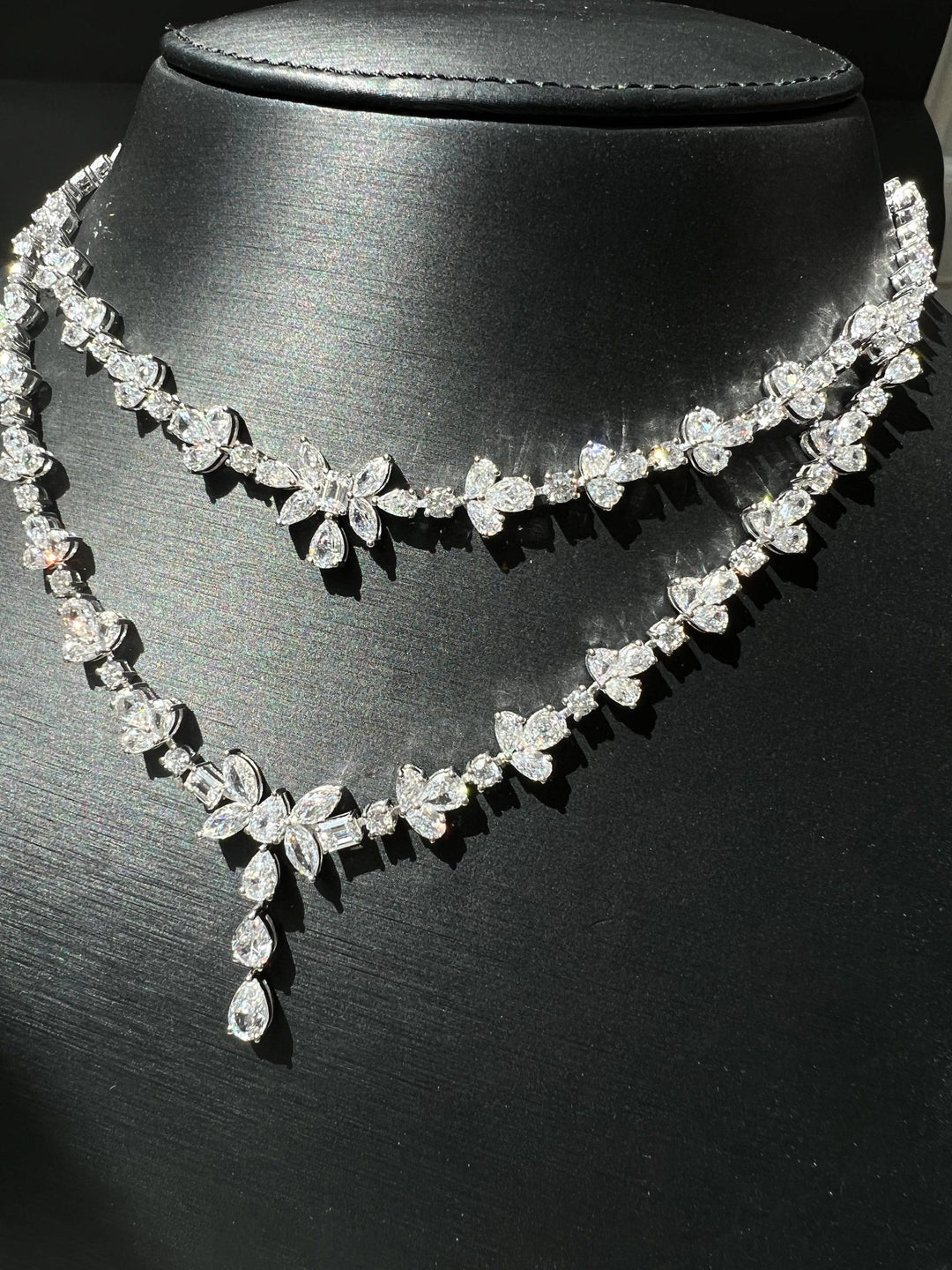 Two layers mix stones necklace قلاده الأحجار المختلفه من طبقتين - just like diamonds