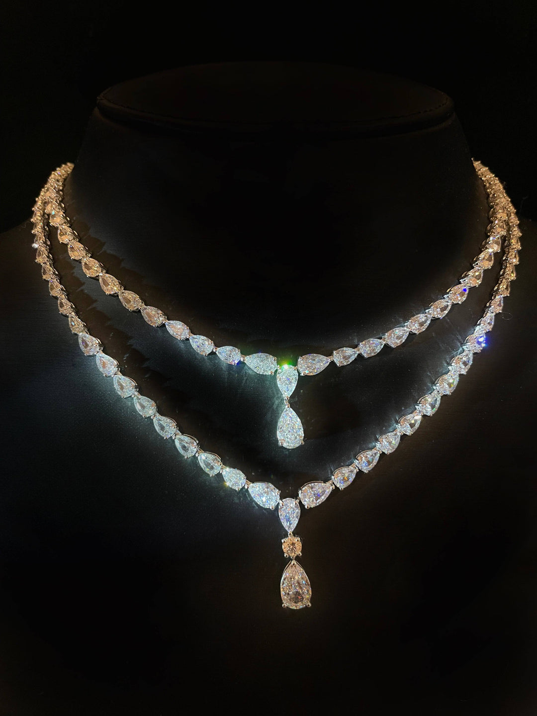 Two layers pear necklace عقد طبقتين من دمعات - just like diamonds