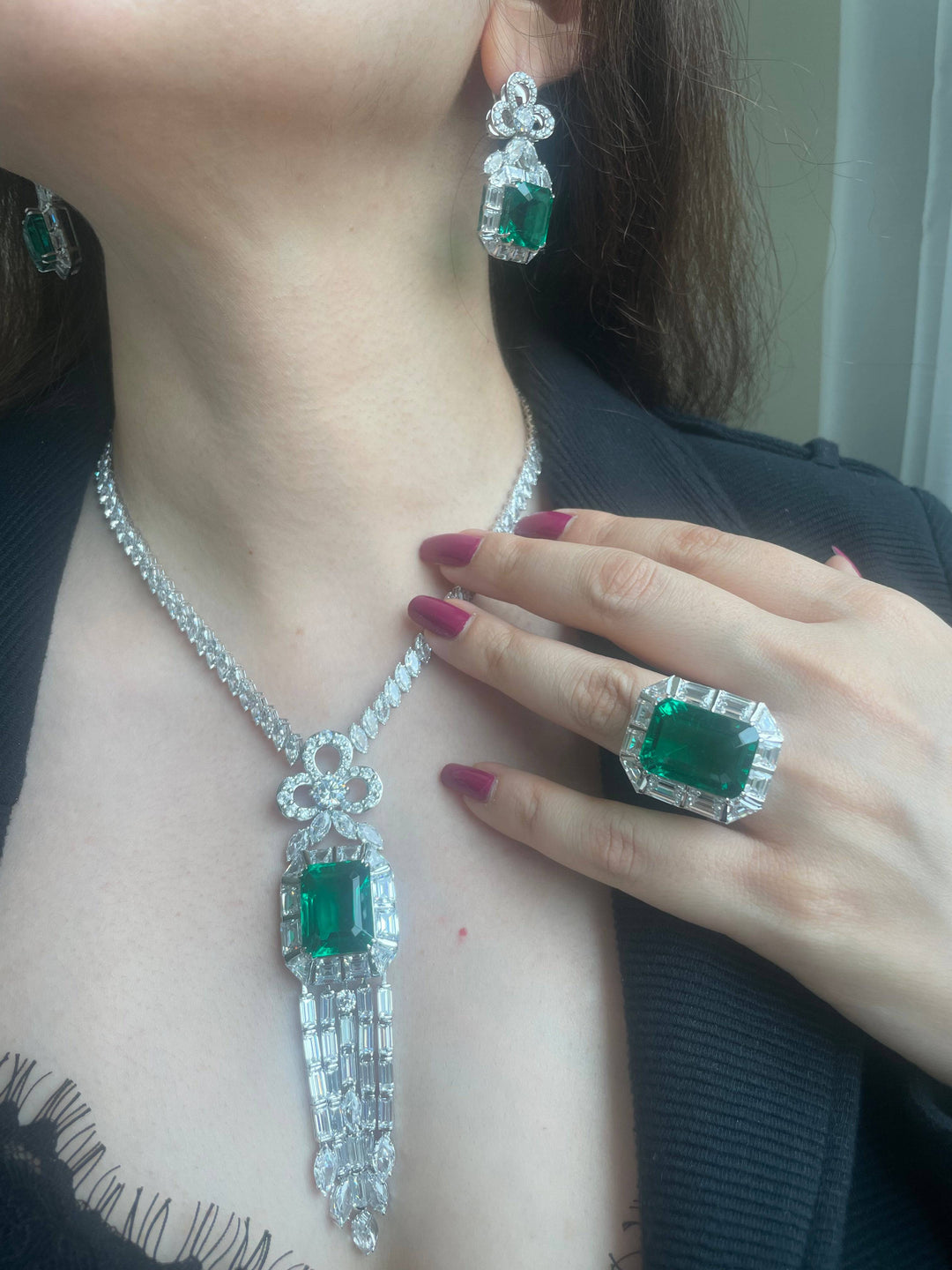 Royal Green عقد أخضر رويال - just like diamonds