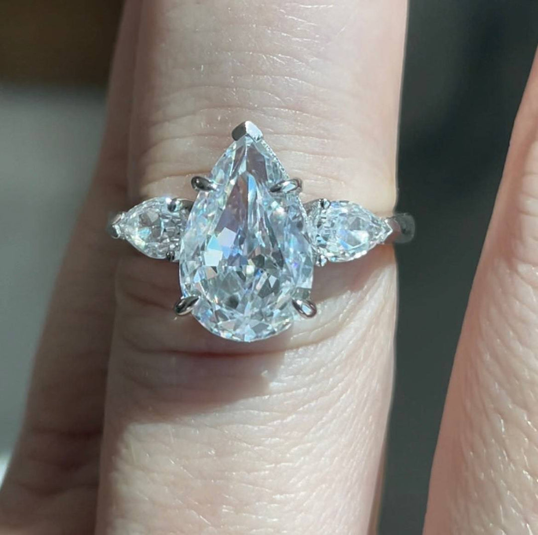 3 carat pear ring خاتم دمعه ٣ قيراط - just like diamonds