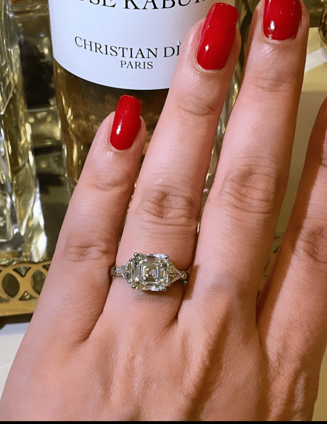 Asscher cut ring triangle