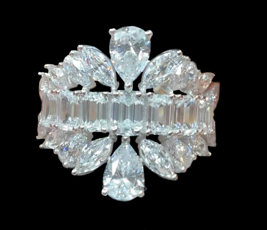 Classic ring with pears خاتم كلاسيكي مع دمعات - just like diamonds