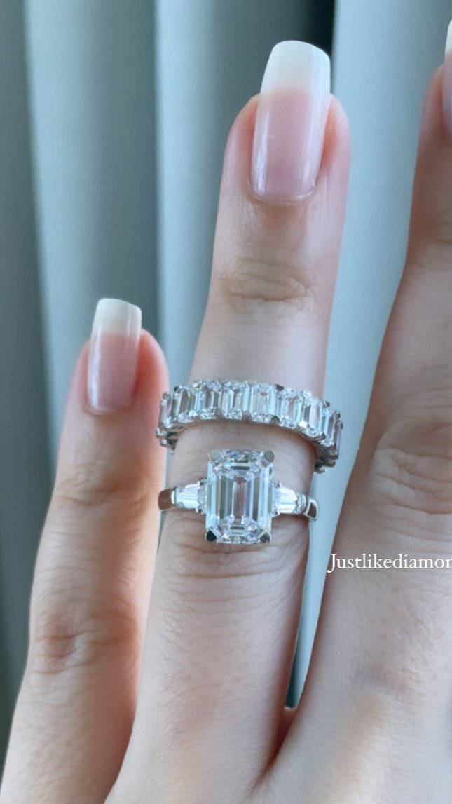 Emerald cut eternity band 5 mm خاتم دبلة ايميرالد - just like diamonds