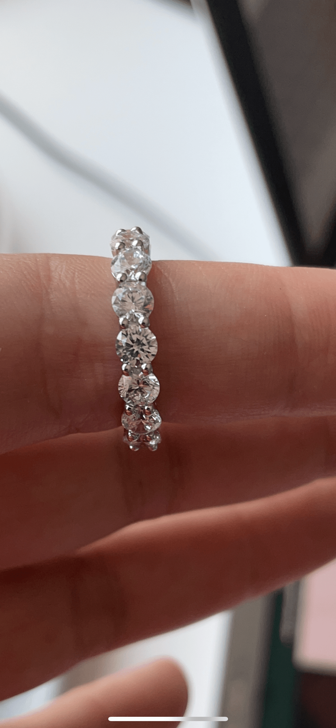 Round cut eternity band خاتم دبلة راوند ٤ ملم - just like diamonds