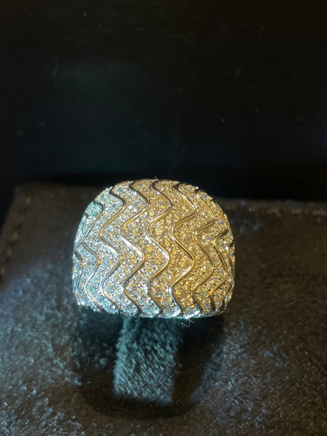 Stunning ring خاتم بتصميم مميز - just like diamonds