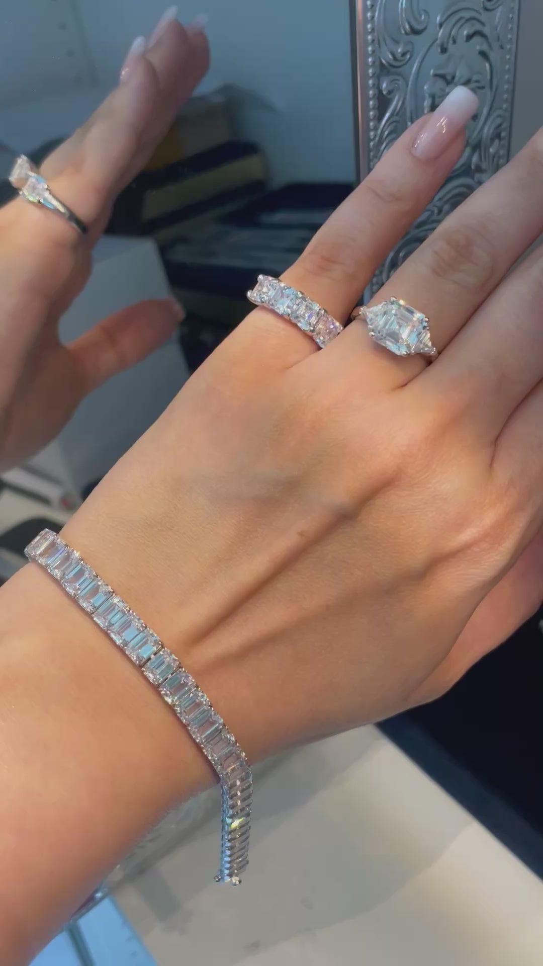 Eternity band front Ascher cut خاتم دبلة أشر أحجار أمامية