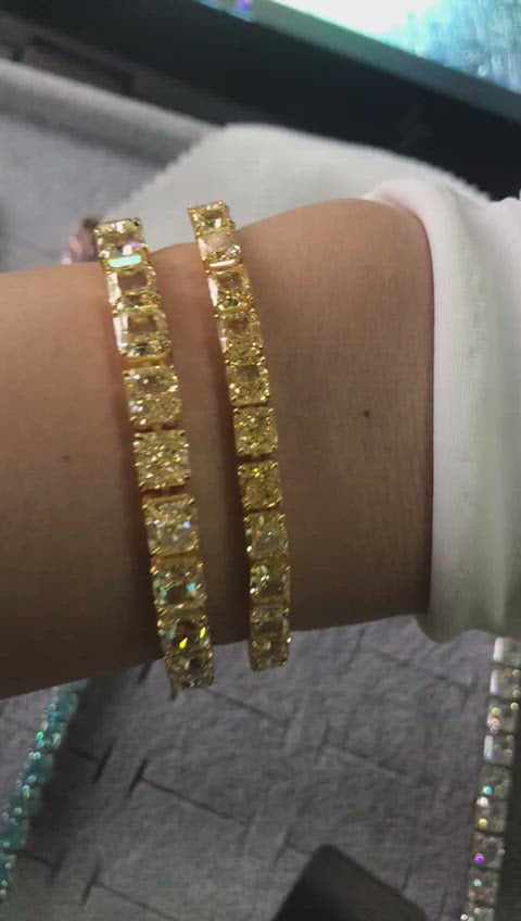 Radiant cut bracelet yellow سوار بقصه الراديانت أصفر