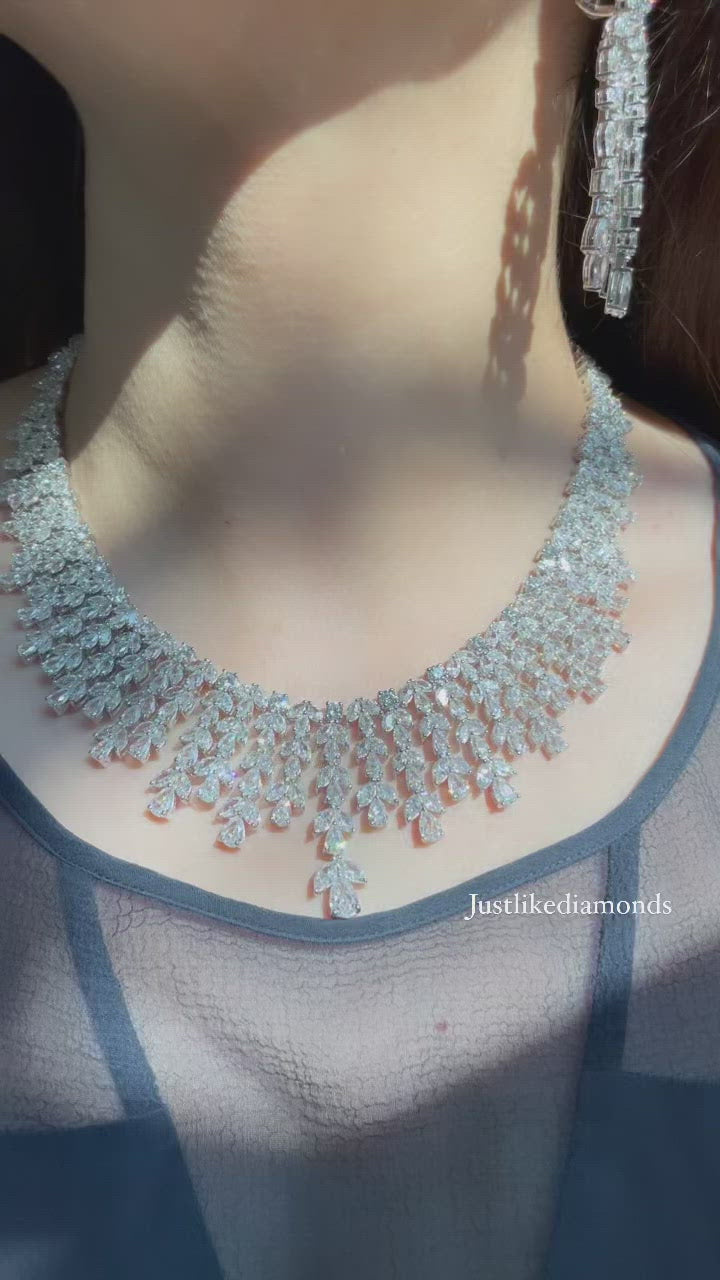 Royal white pear and marquis’s necklace عقد رويال أبيض مع دمعات وماركيزات