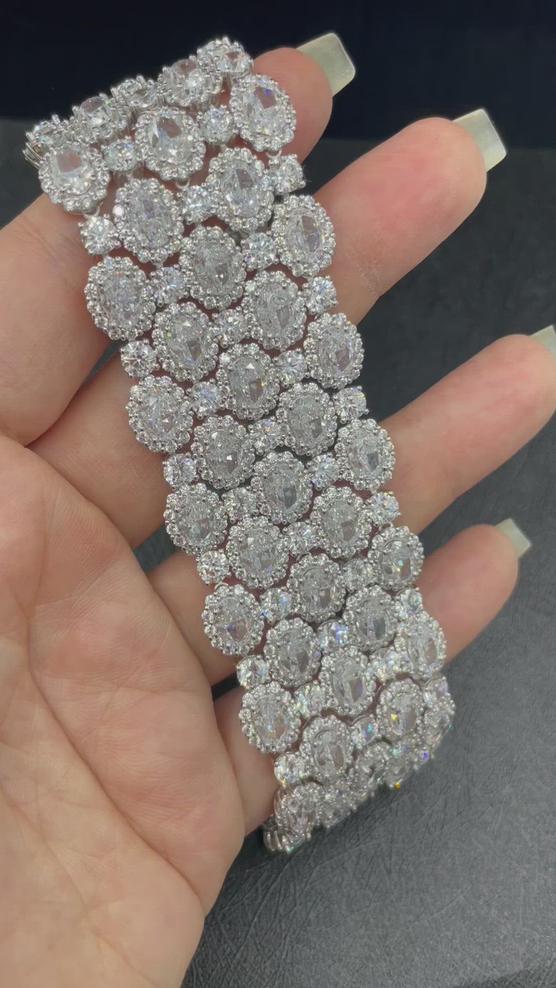 classic bracelet oval cut stones سوار كلاسيكي أحجار أوفال