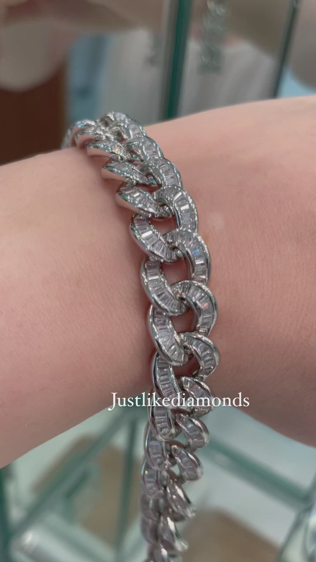 Cuban link baguette bracelet سوار الكوبان الباغيت