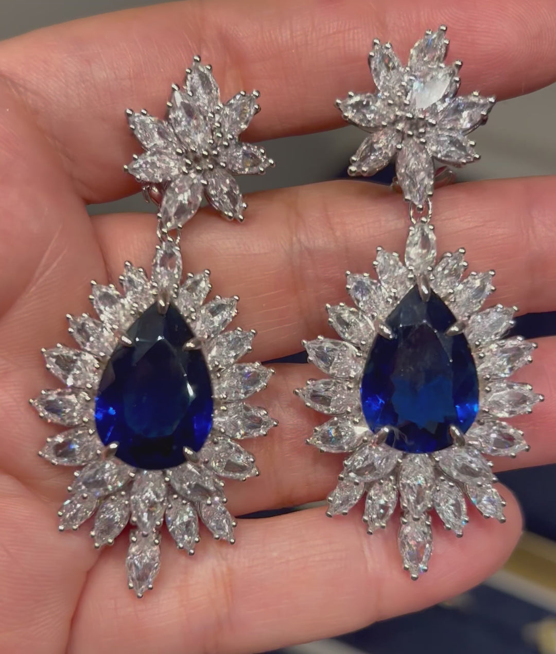 Pear blue earrings أقراط دمعه الزفير