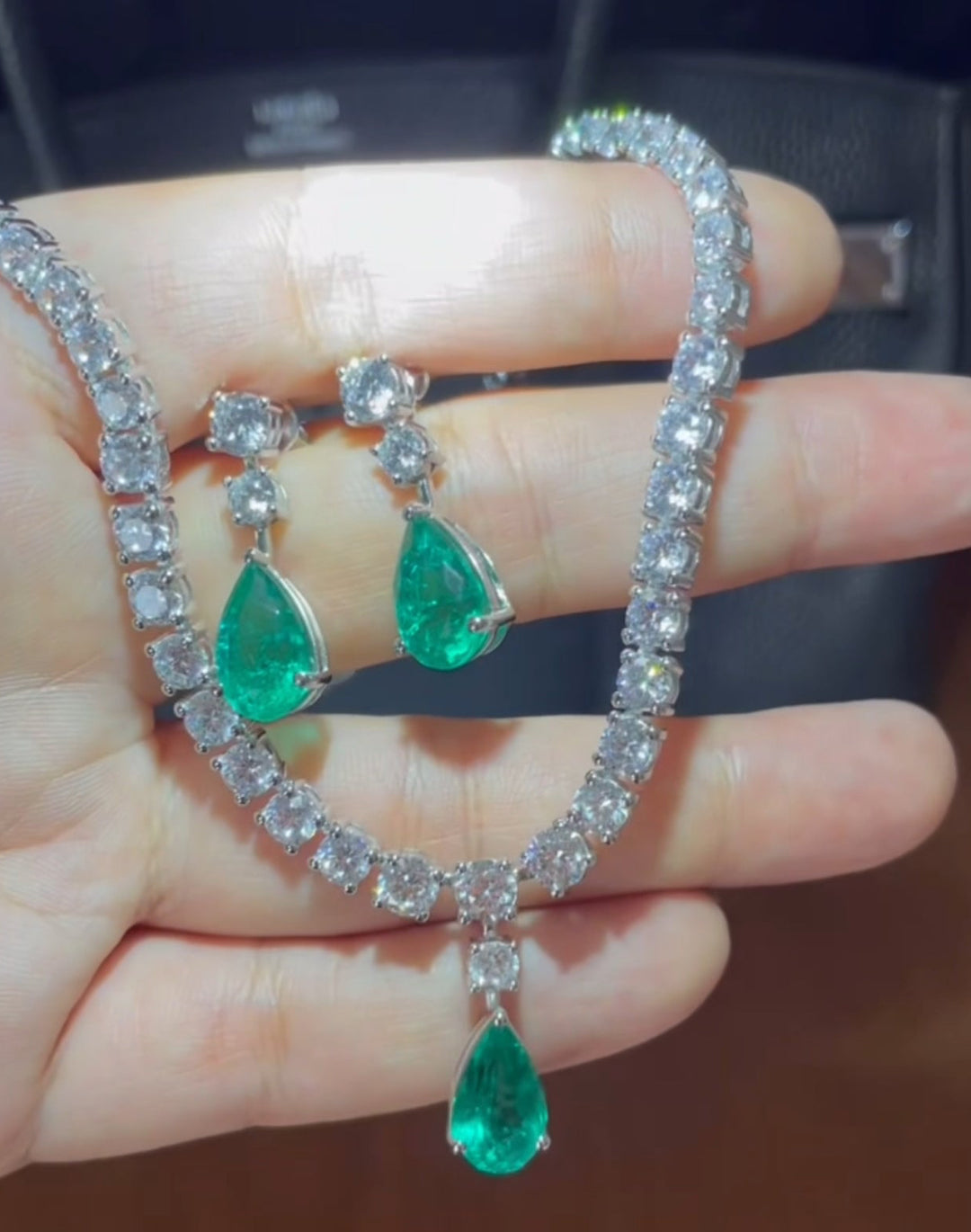 Tennis necklace with green pear قلاده التينيس مع الدمعة - just like diamonds