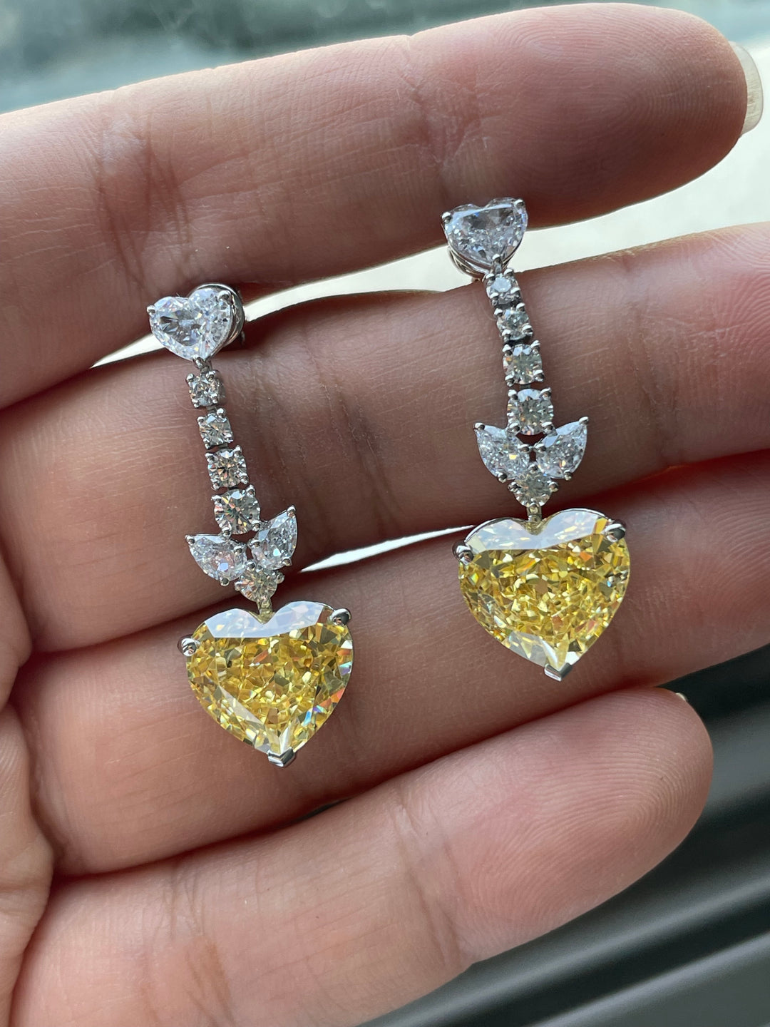 Long Yellow Heart earrings  أقراط القلوب الصفراء الطويلة