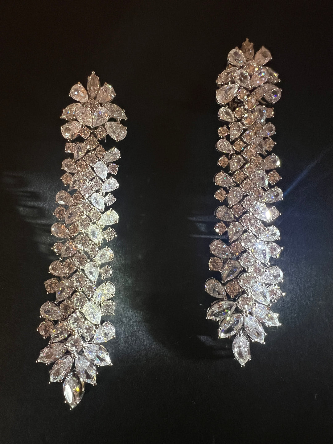 Classic earrings أقراط كلاسيكية - just like diamonds