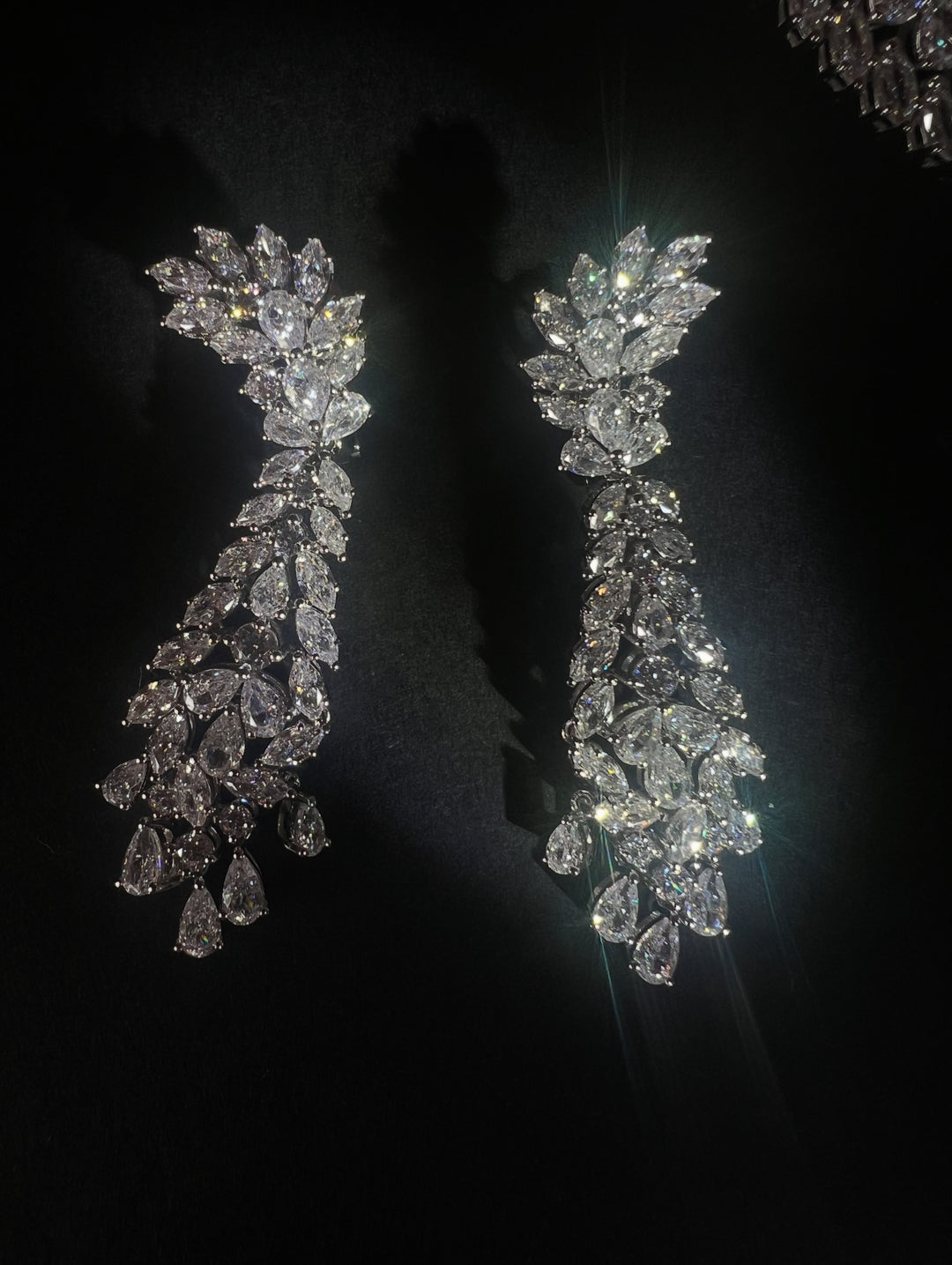 collar necklace عقد على شكل طوق - just like diamonds