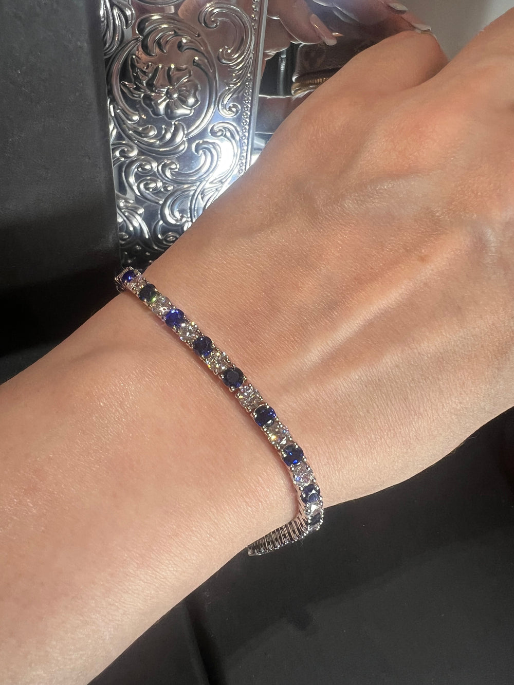 Round tennis blue bracelet  سوار تينيس زفير أزرق - just like diamonds