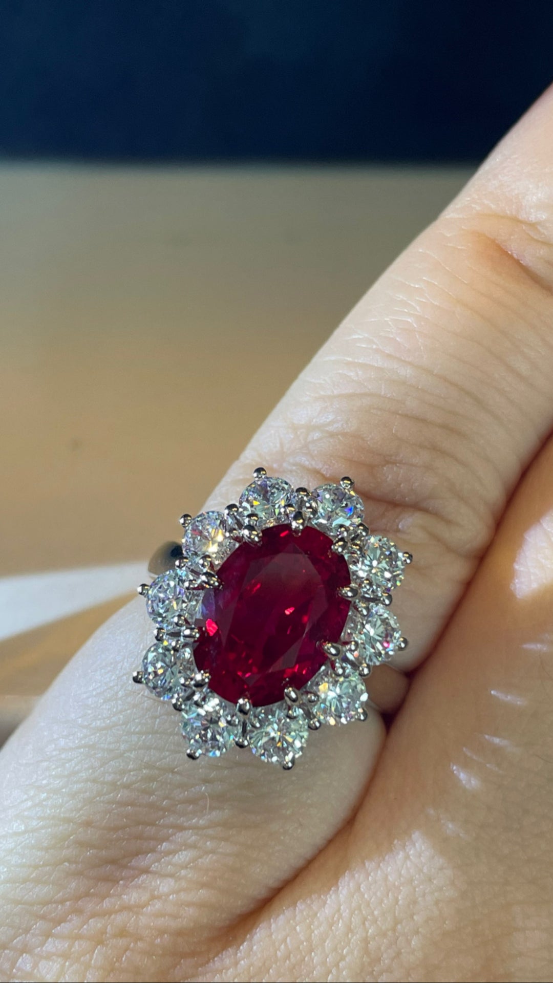 Classic red ruby ring خاتم كلاسيك روبي