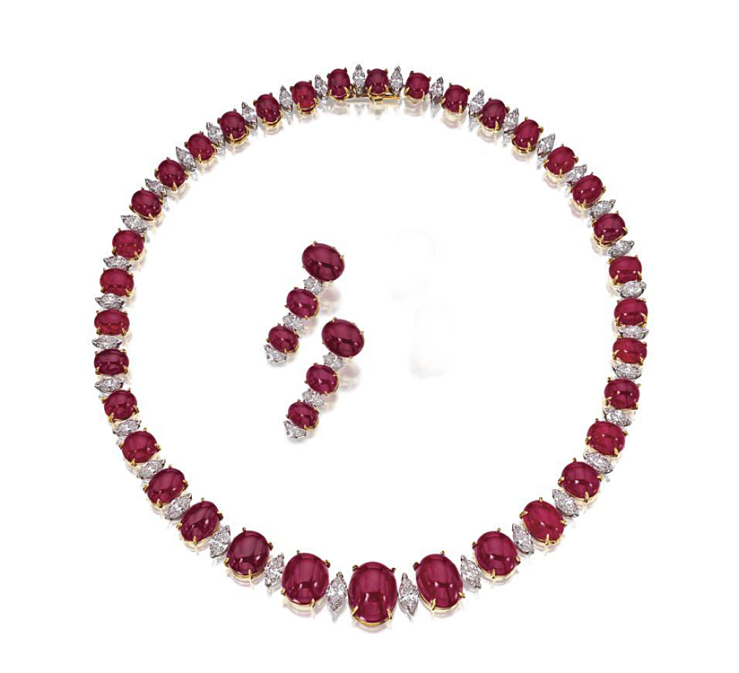 Classic cabushion ruby necklace  قلادة الروبي الكابيشون الكلاسيكية