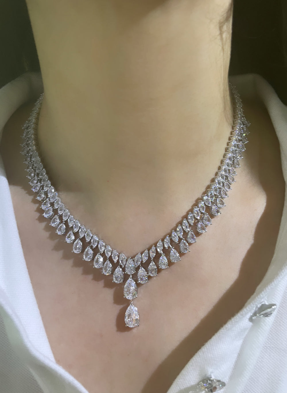 Solitaire pears necklace قلاده سوليتيرات دمعات - just like diamonds