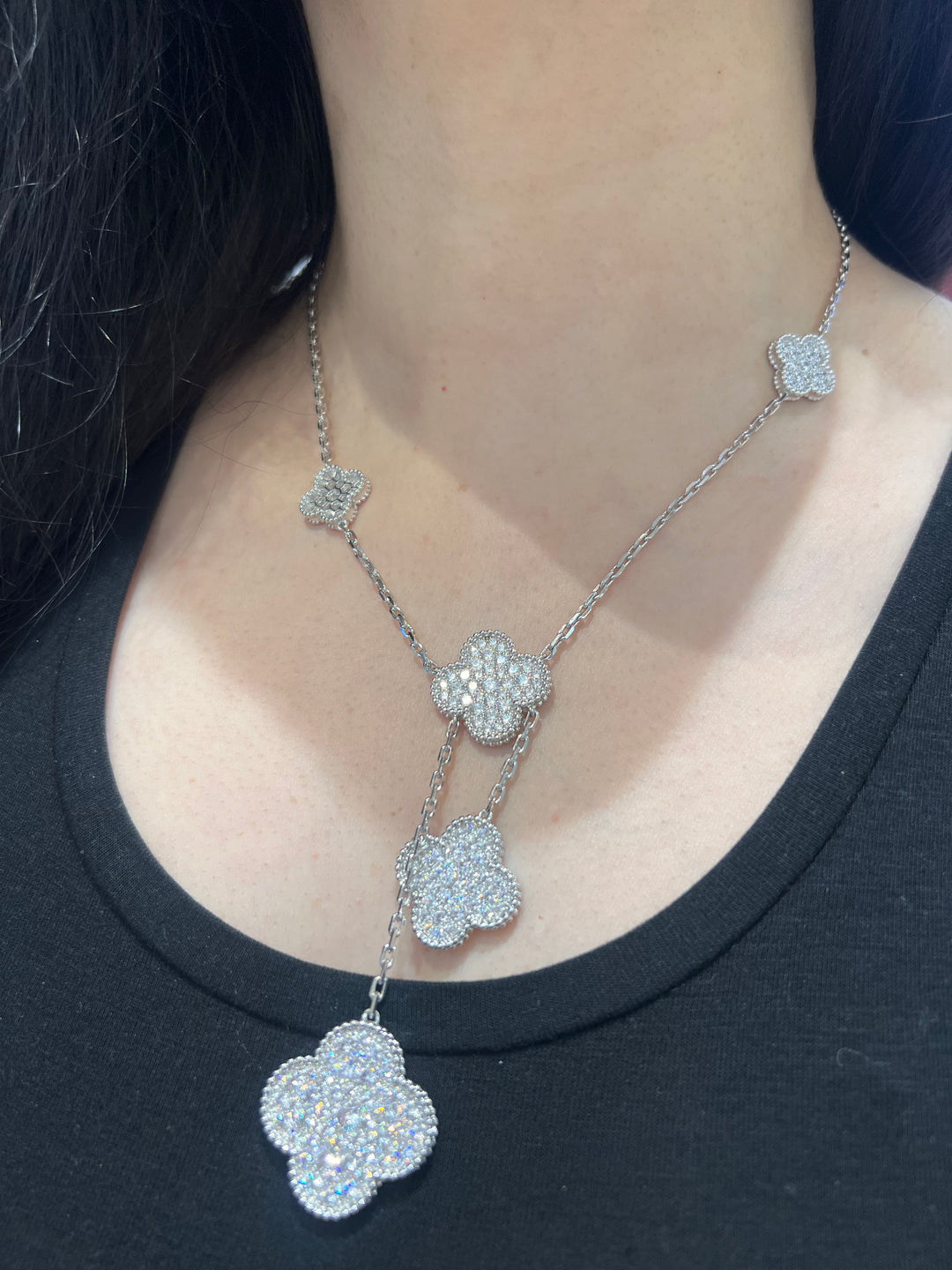 Flower motif full stones set