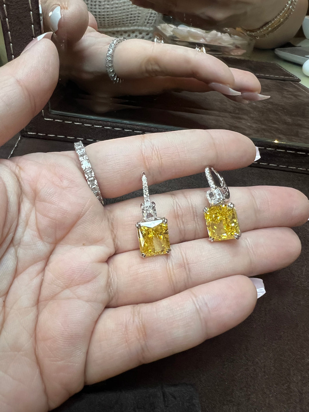 Yellow earrings  أقراط باللون الأصفر