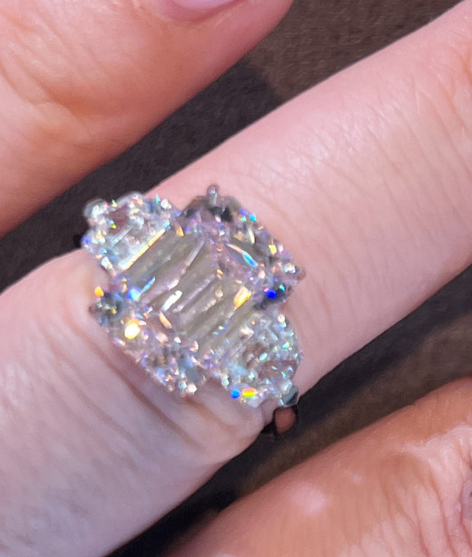 Pink emerald cut ring خاتم الإيميرالد الزهري - just like diamonds