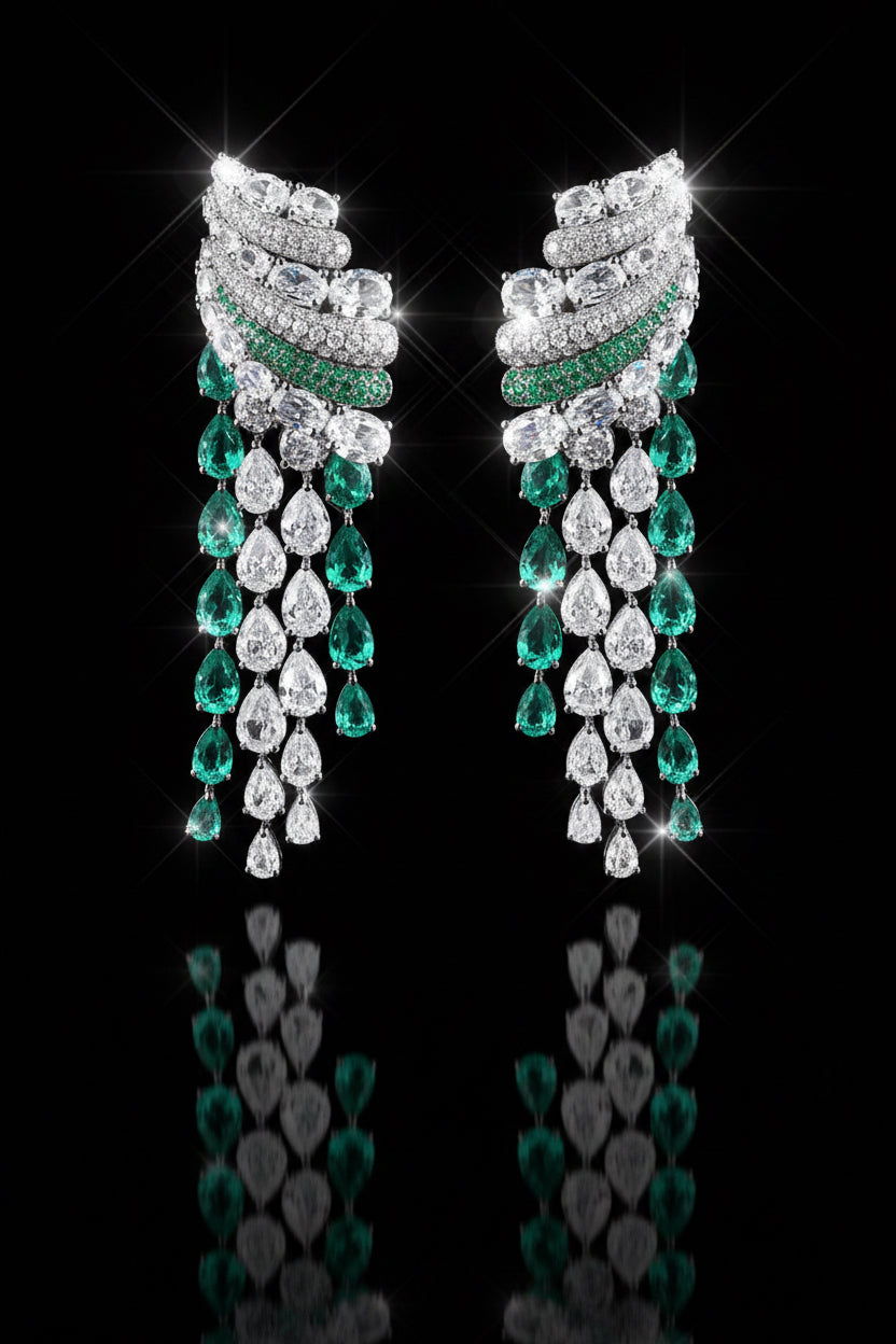 Green pears earrings أقراط دمعات باللون الاخضر