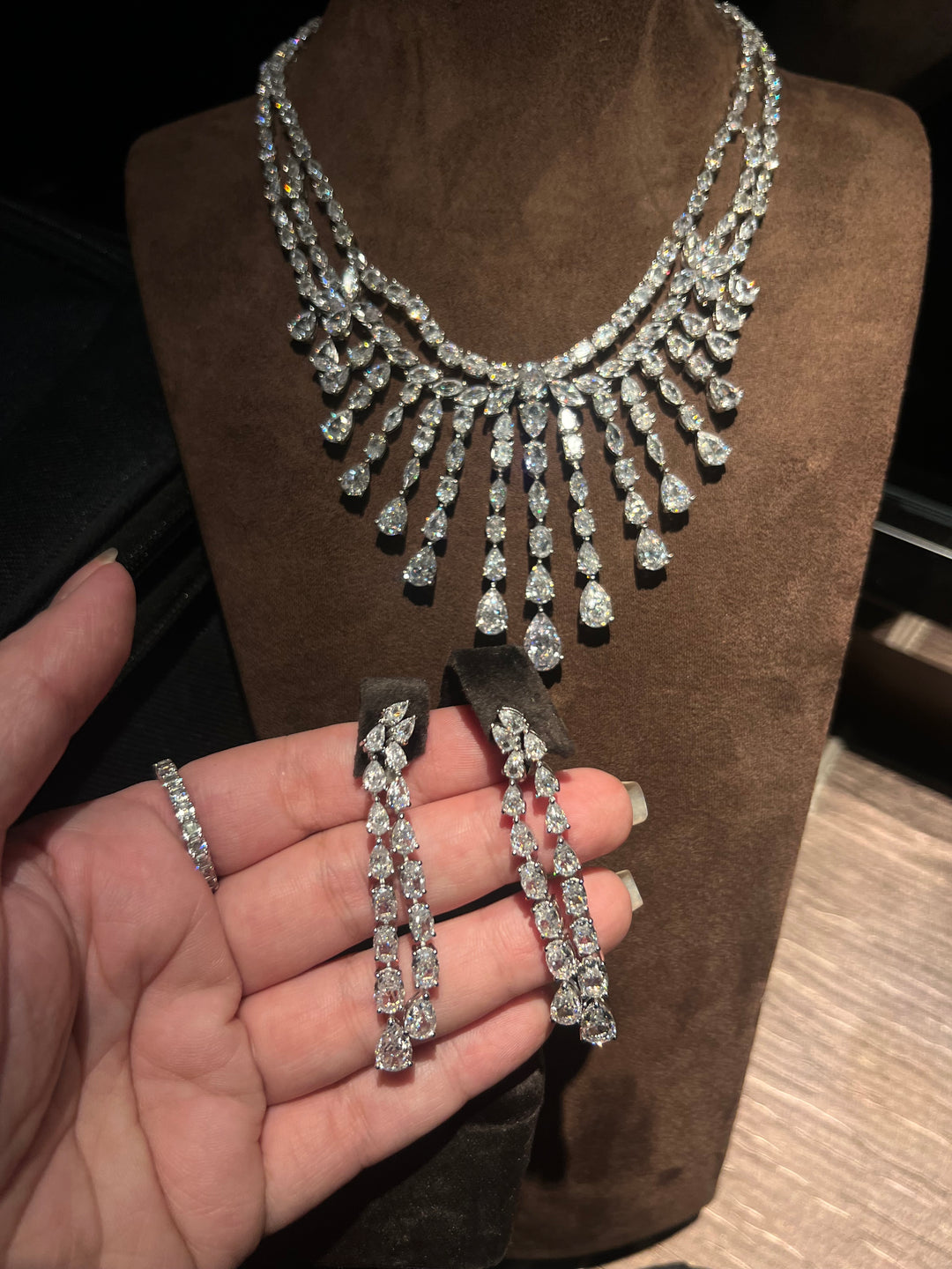 Princess necklace عقد الأميرة - just like diamonds