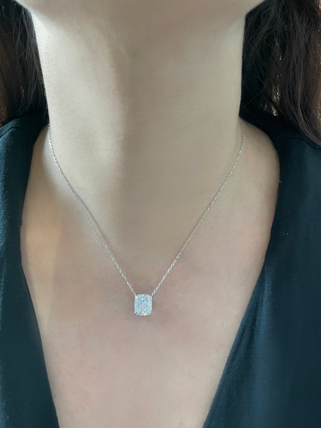 Cushion cut pendant تعليقة بقصة الكوشن 4 قيراط