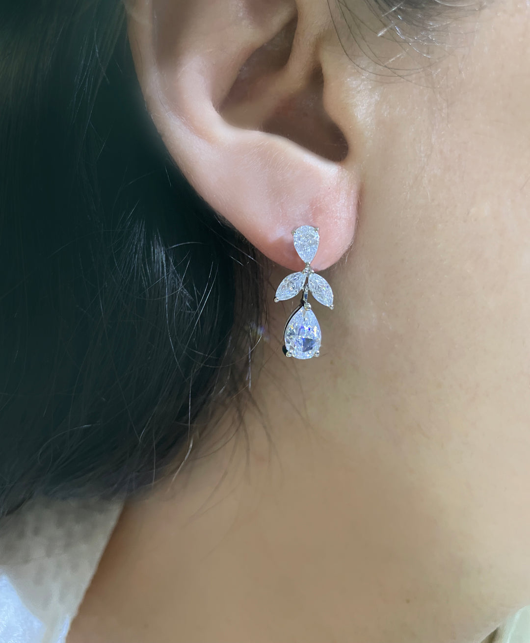 pear cut earrings   أقراط دمعات