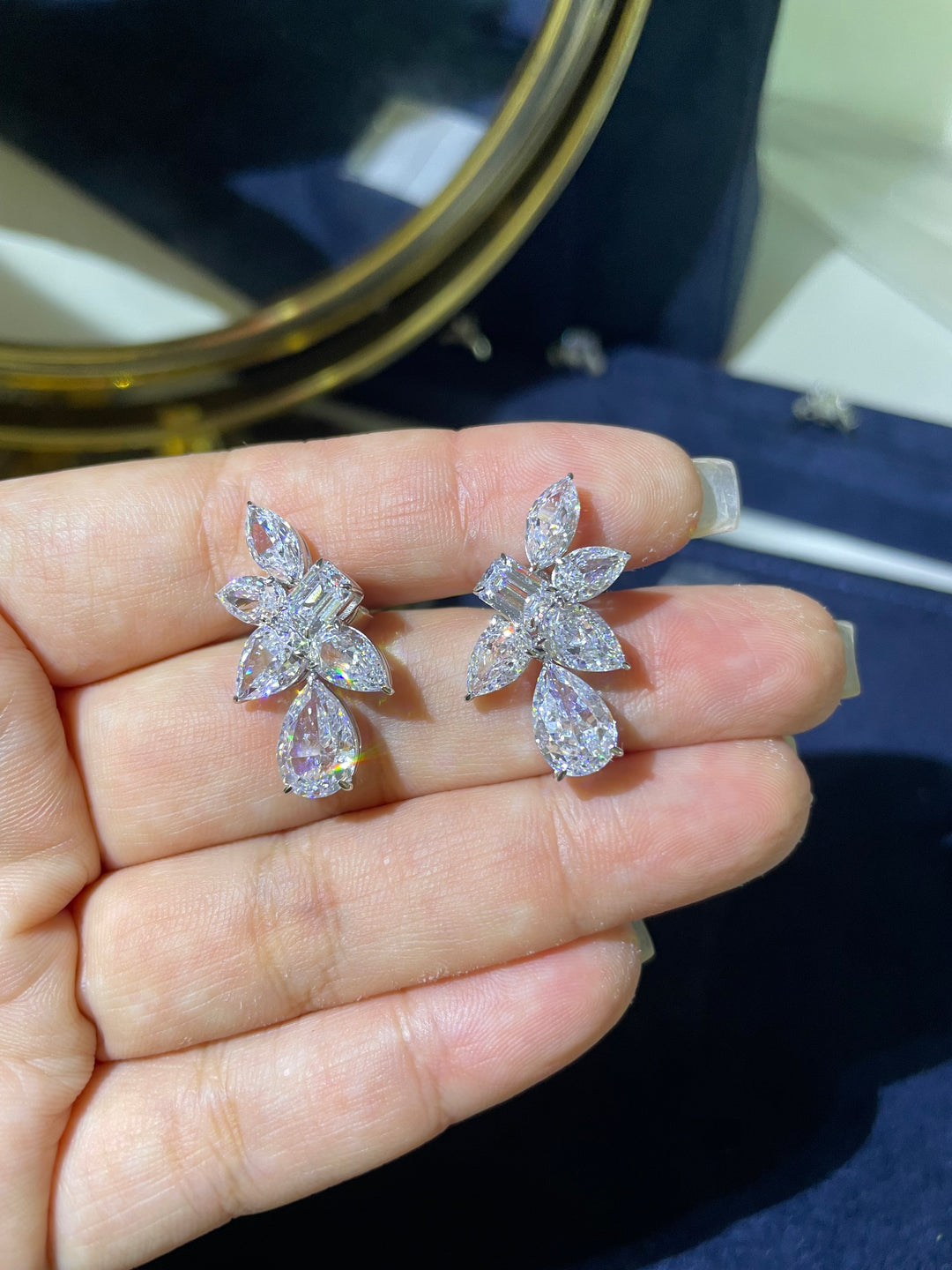 Pears earrings حلق من الدمعات - just like diamonds