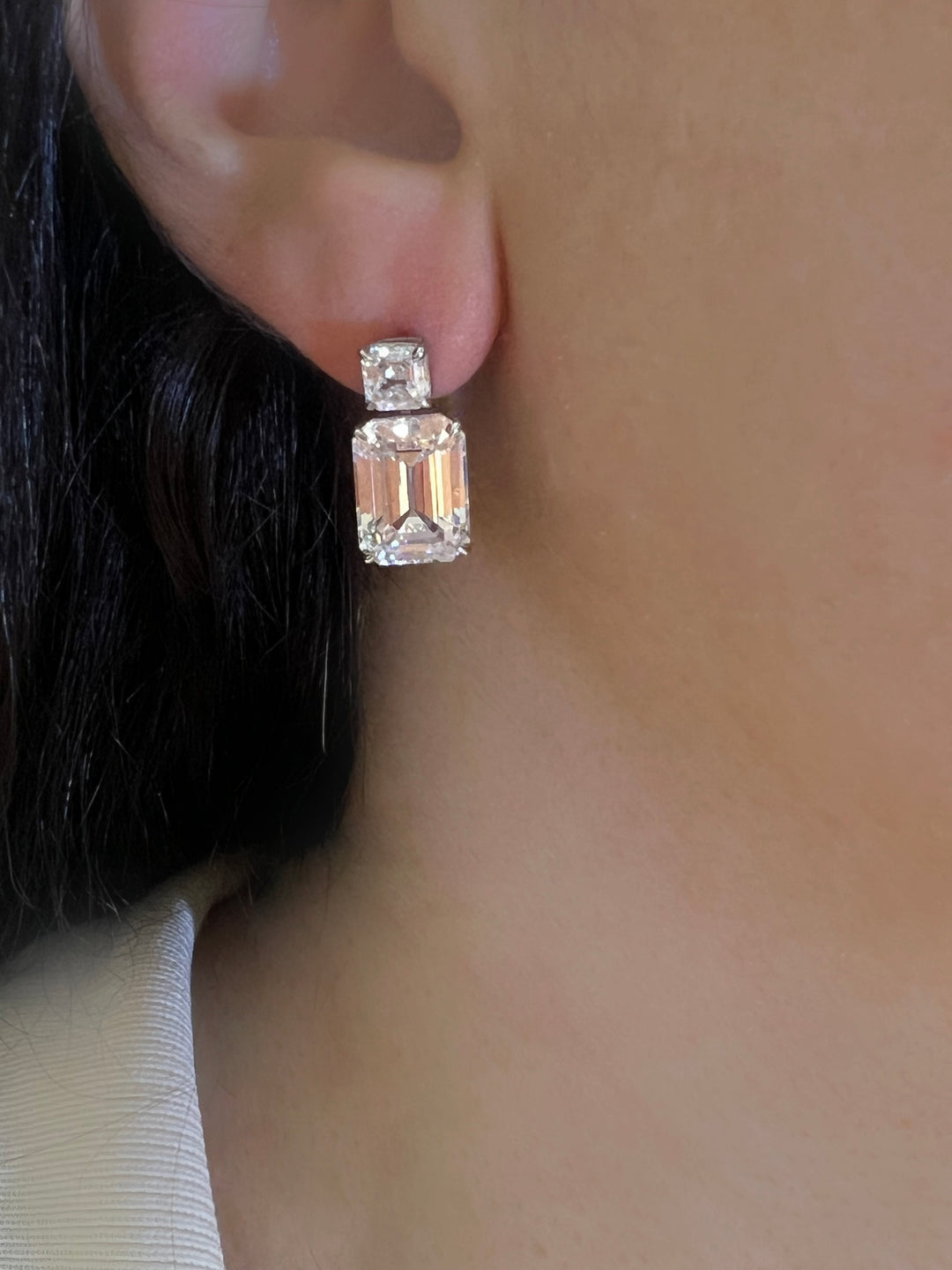 Asscher and emerald earrings  حلق الآشر والإيميرالد - just like diamonds