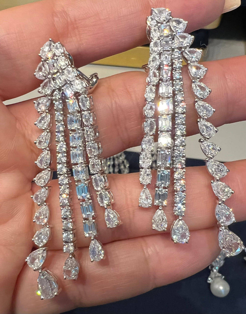 Big curved earrings الأقراط الكبيره المائلة - just like diamonds
