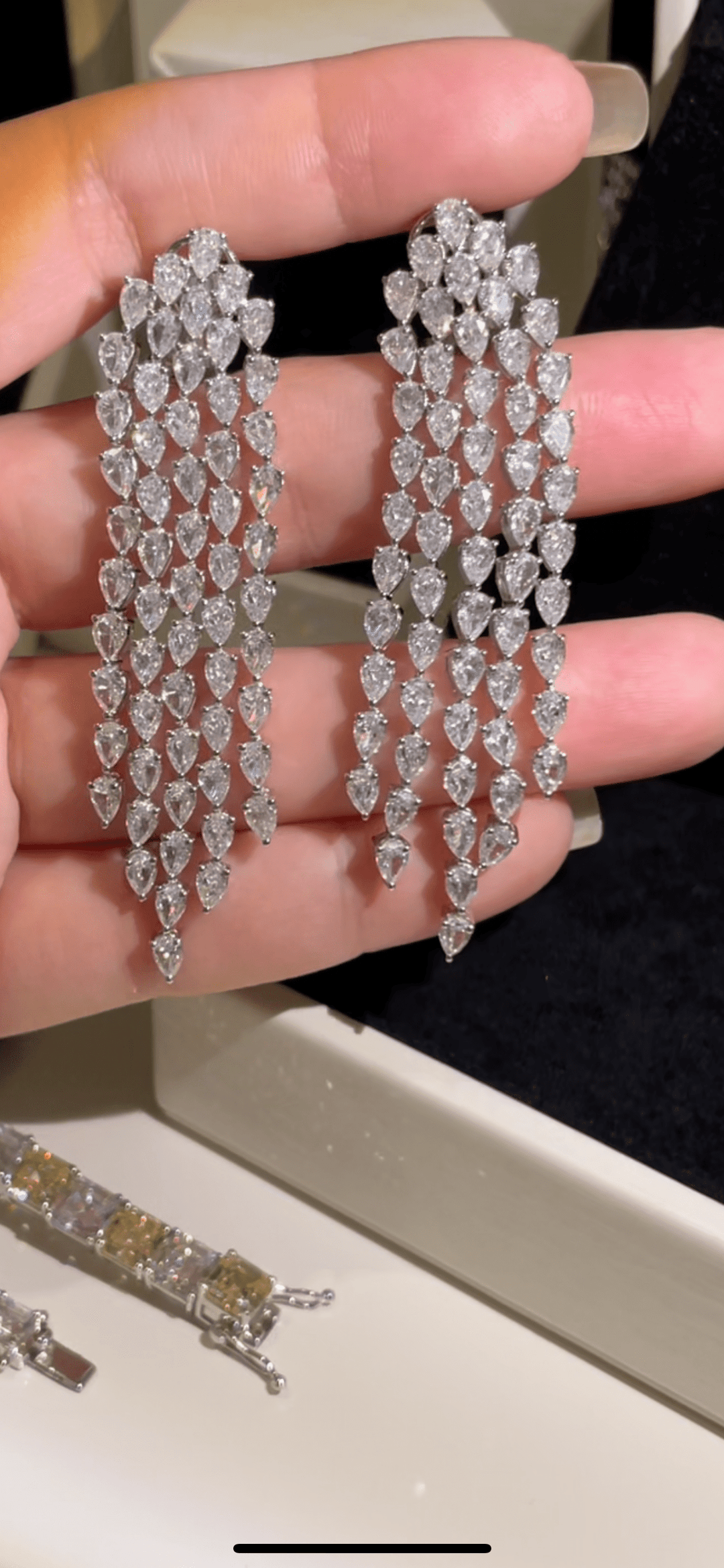 Pears earrings أقراط دمعات - just like diamonds