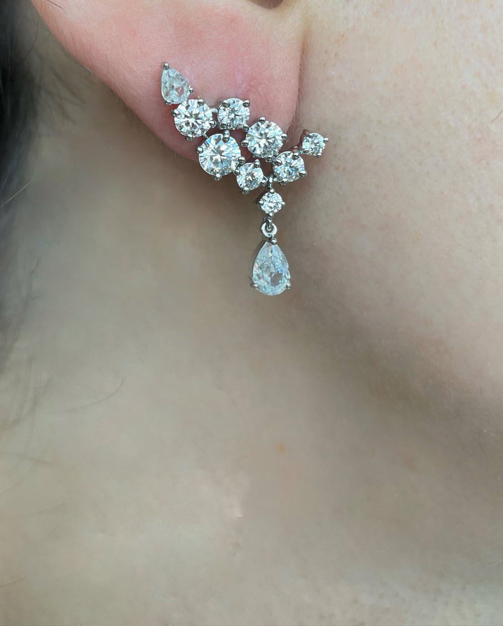 Simple earrings أقراط ناعمه مستوحاه من ماركه - just like diamonds