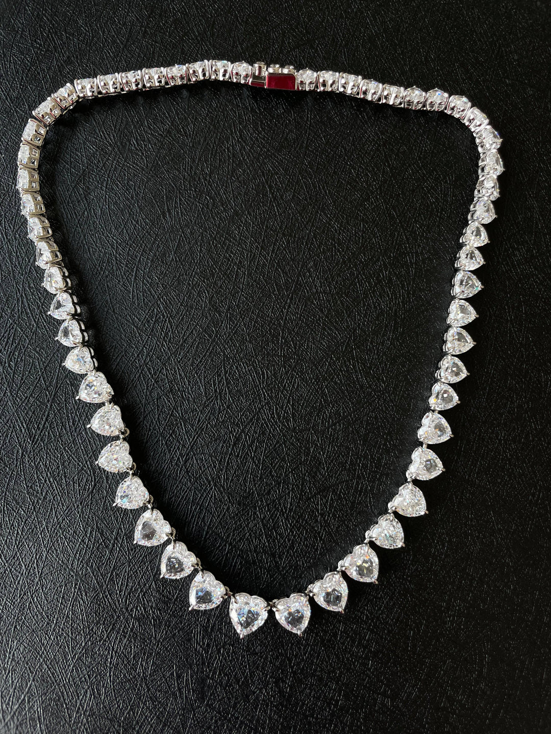 Hearts tennis necklace  قلادة تينيس القلوب بالحجم الكبير - just like diamonds